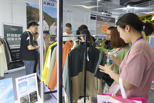 戶外運(yùn)動服飾 功能性與時(shí)尚共舞