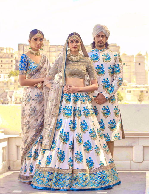 很多寶萊塢的美妙服飾 都出自這位加爾各答服裝設(shè)計(jì)師之手 多圖